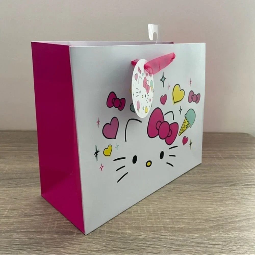 Hello Kitty White Hello Kitty Face Gift Bag NEW